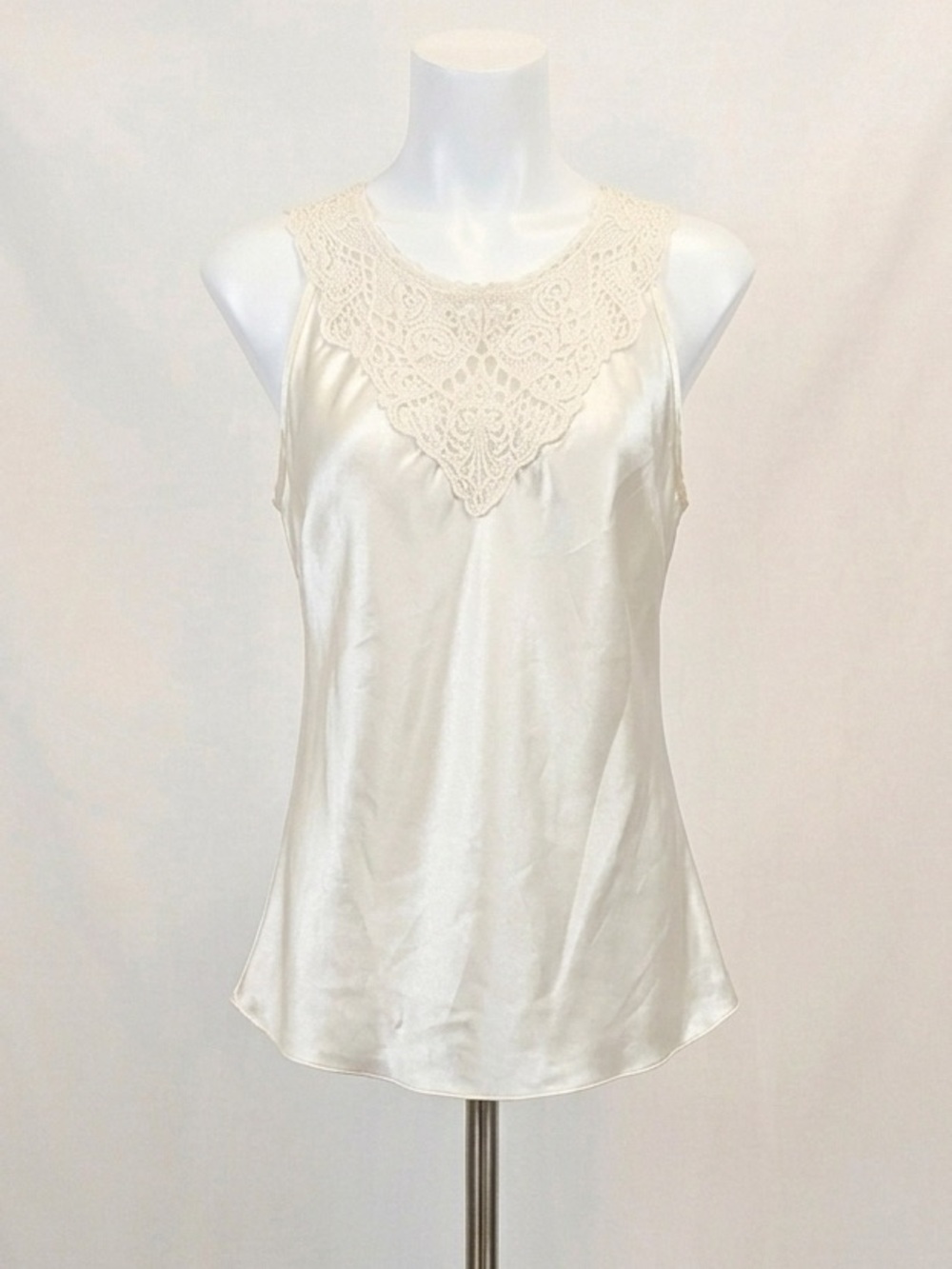 Vintage Cinema Etoile 80's/90's Lace Trim Satin Chemise in Cream